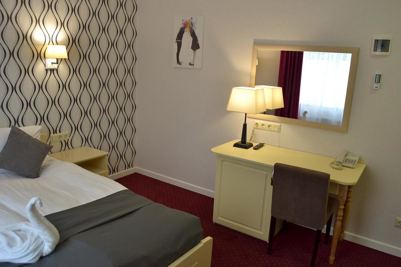 Отель Отель Ажур Одесса-35