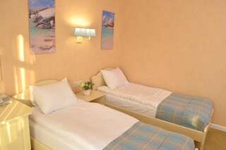 Отель Отель Ажур Одесса Улучшенный двухместный номер с 1 кроватью-4